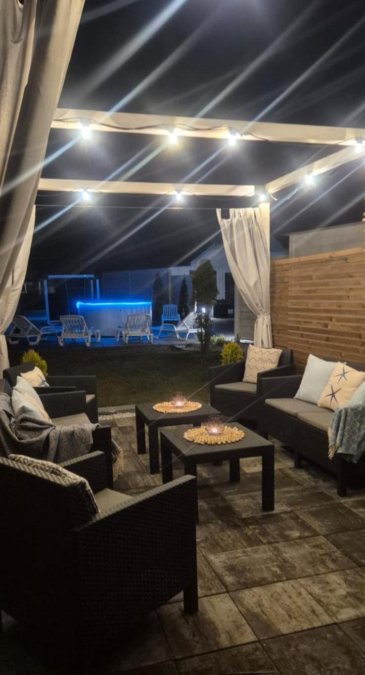 Domki Apartamentowe Rozgwiazdy 20 ยารอสวาเวียซ ภายนอก รูปภาพ